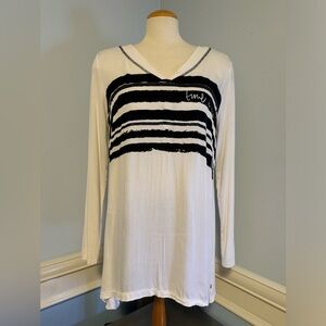 Frapp long sleeve drapey tunic graphic tee